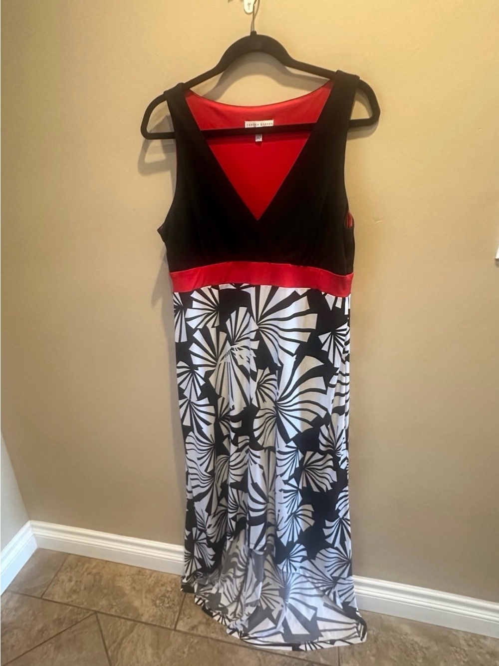 Sandra Darren Black White Red Sleeveless Dress Size 14 V Neck